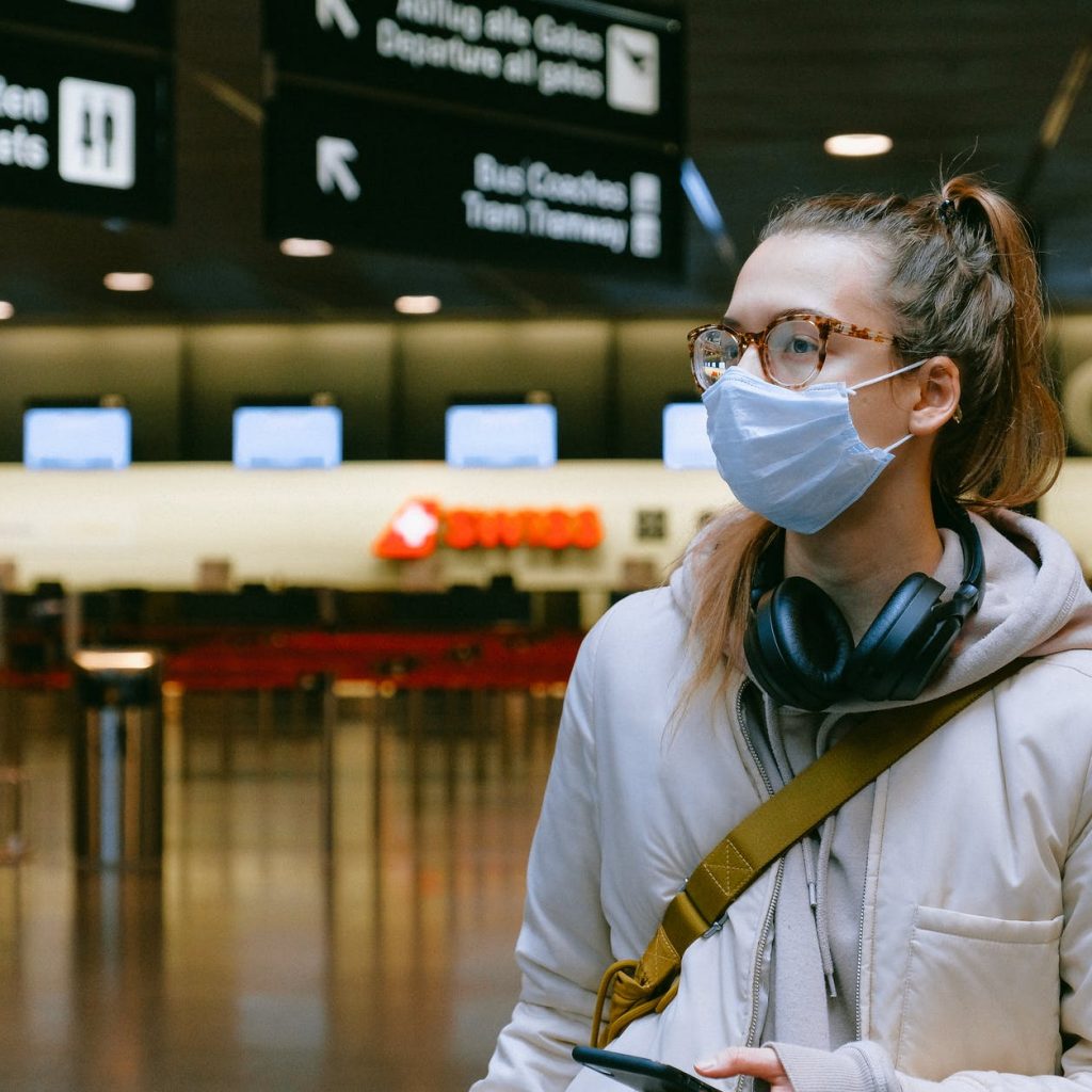 woman wearing face mask